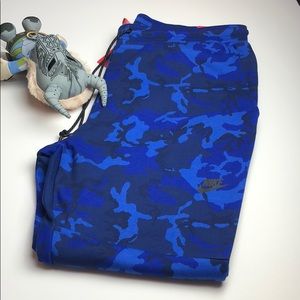 Men’s Nike Blue Camo Jogger Tech Fleece